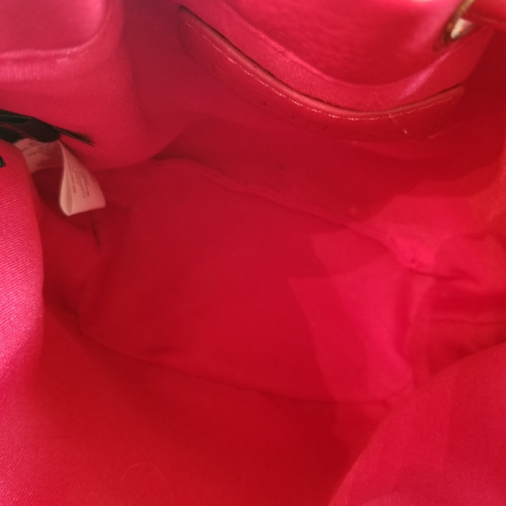 Express Red Handbag - Picture 5 of 6